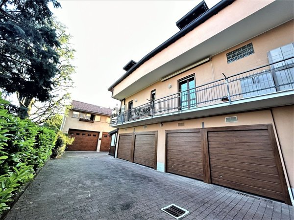 appartamento in vendita a Trezzano Rosa