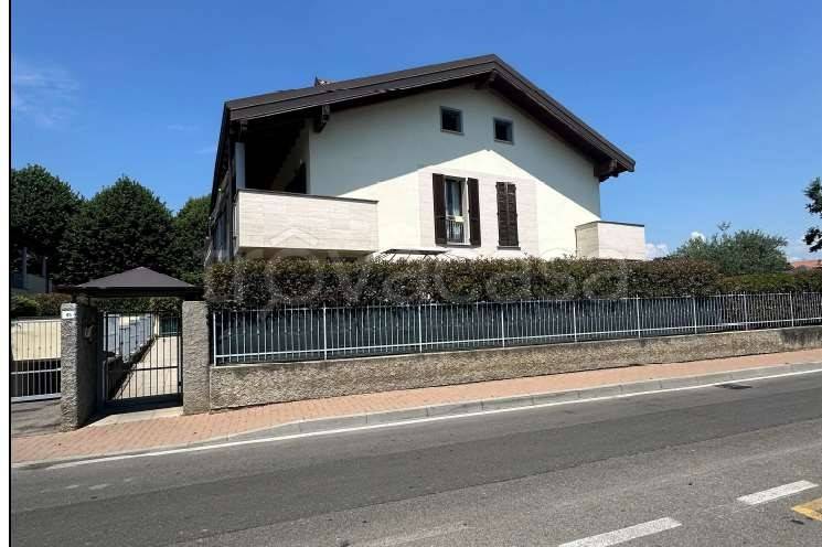 appartamento in vendita a Trezzano Rosa