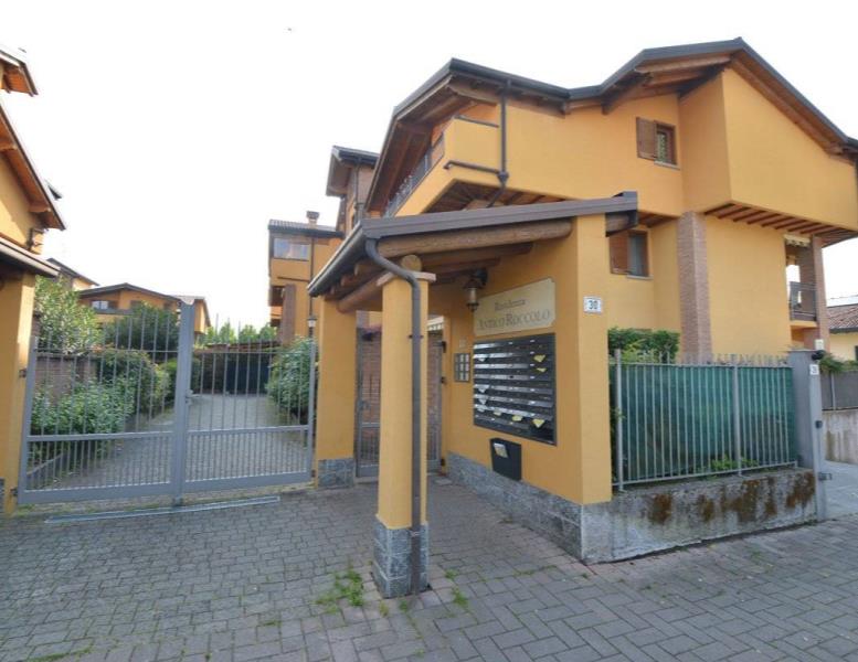 appartamento in vendita a Trezzano Rosa