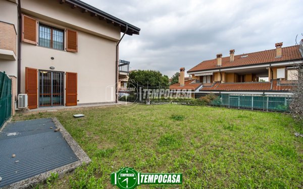 appartamento in vendita a Trezzano Rosa