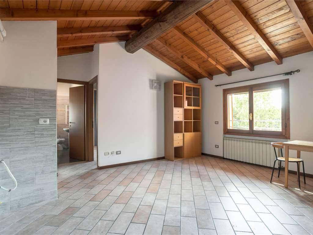 appartamento in vendita a Trezzano Rosa