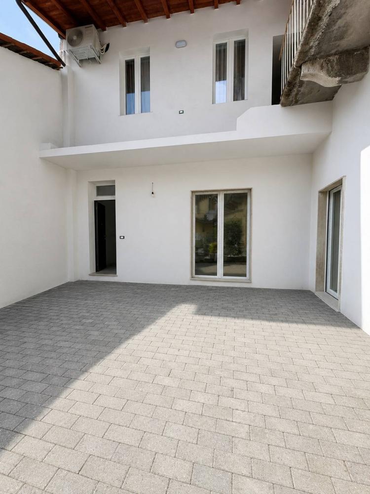 casa indipendente in vendita a Trezzano Rosa