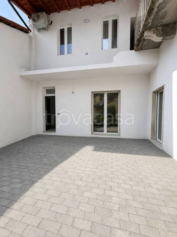 casa indipendente in vendita a Trezzano Rosa