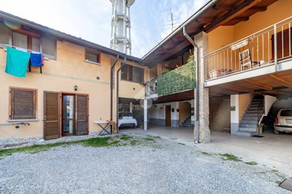 appartamento in vendita a Trezzano Rosa