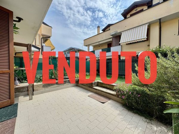 appartamento in vendita a Trezzano Rosa