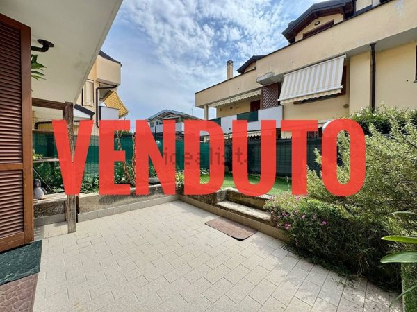 appartamento in vendita a Trezzano Rosa