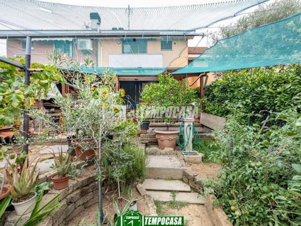 casa indipendente in vendita a Trezzano Rosa