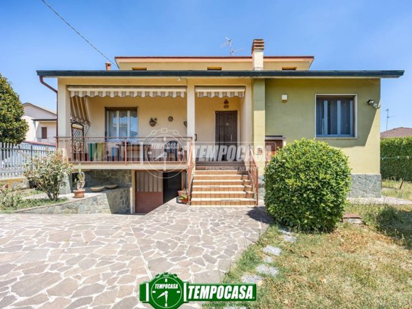 casa indipendente in vendita a Trezzano Rosa