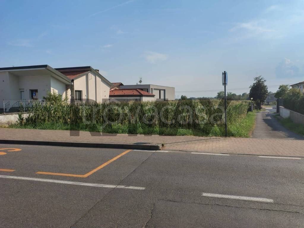 terreno edificabile in vendita a Trezzano Rosa