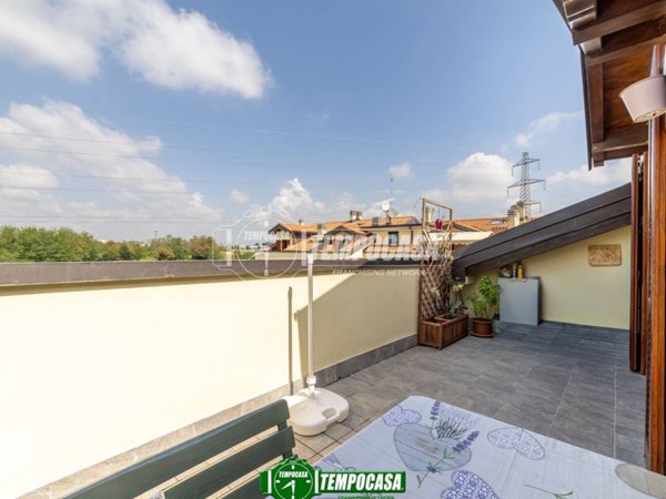 appartamento in vendita a Trezzano Rosa