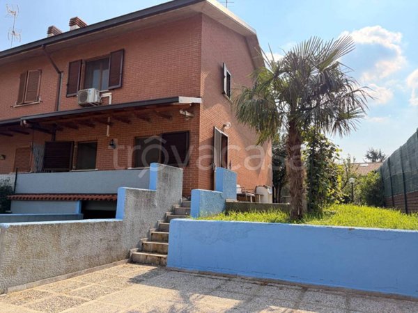 casa indipendente in vendita a Trezzano Rosa