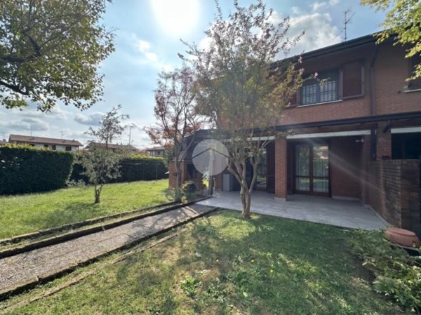 casa indipendente in vendita a Trezzano Rosa