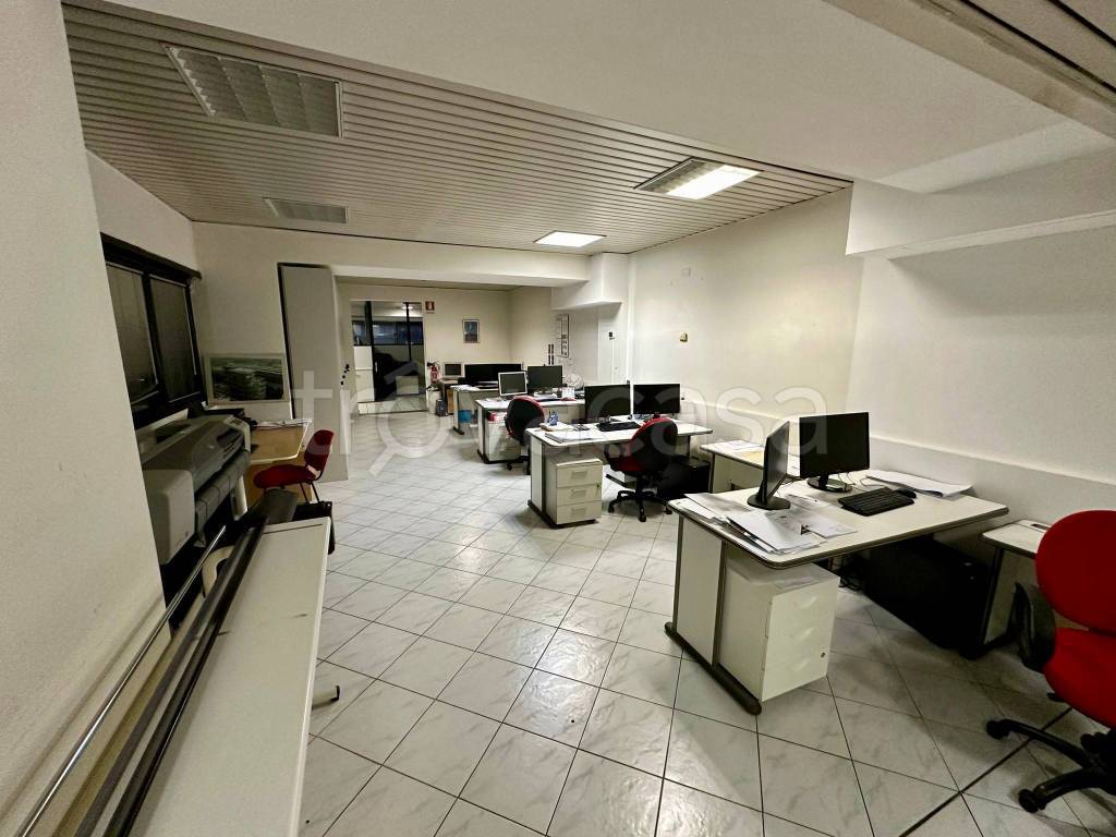 ufficio in vendita a Trezzano sul Naviglio