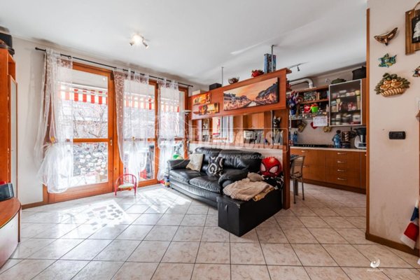 appartamento in vendita a Trezzano sul Naviglio