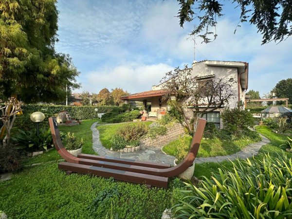 casa indipendente in vendita a Trezzano sul Naviglio