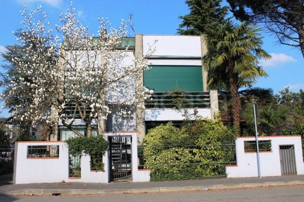 casa indipendente in vendita a Trezzano sul Naviglio