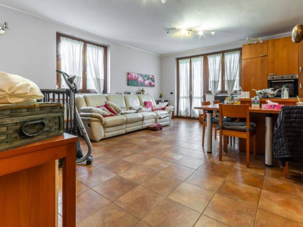 appartamento in vendita a Trezzano sul Naviglio