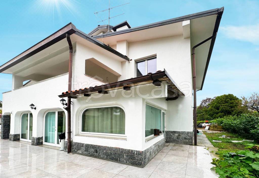 casa indipendente in vendita a Trezzano sul Naviglio