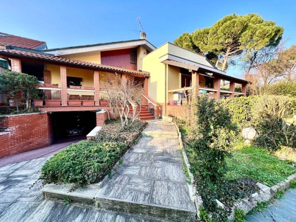 casa indipendente in vendita a Trezzano sul Naviglio