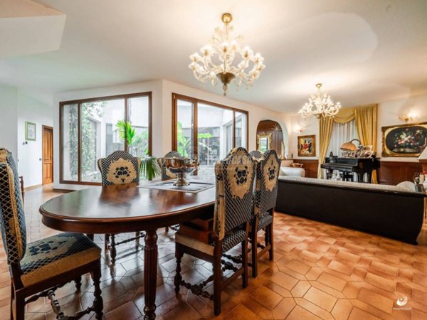 casa indipendente in vendita a Trezzano sul Naviglio