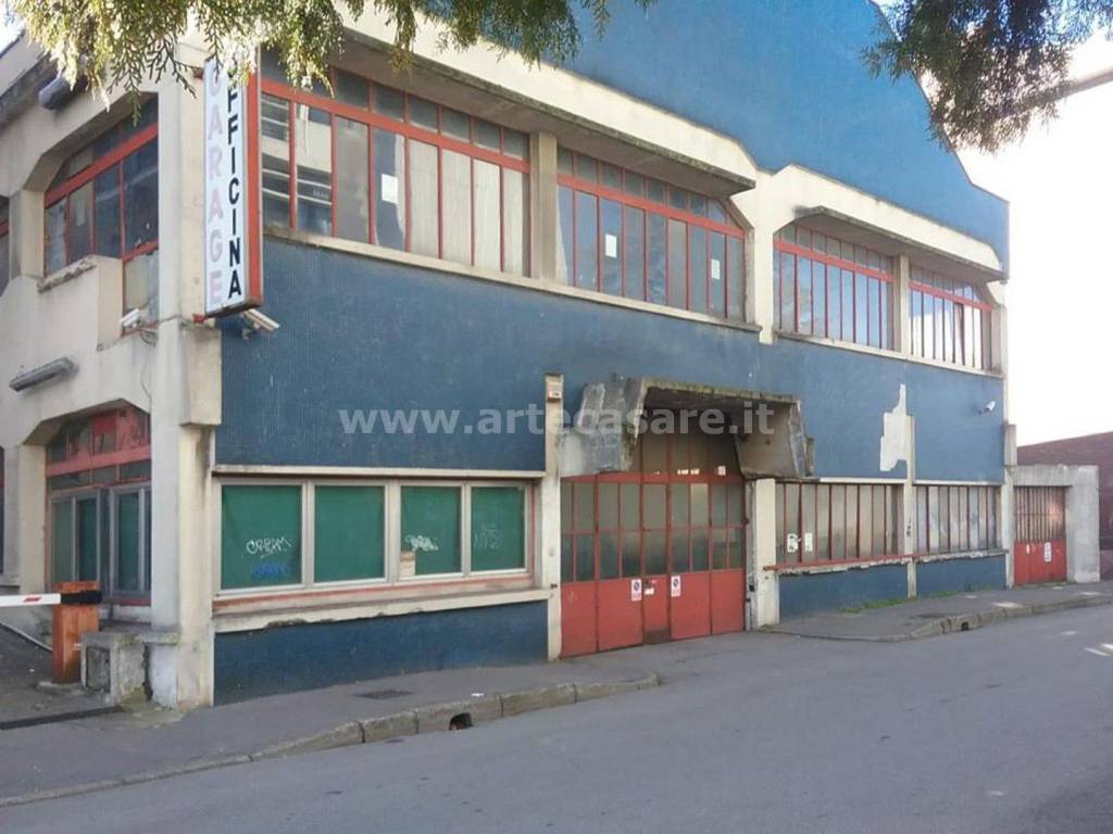 negozio in vendita a Trezzano sul Naviglio