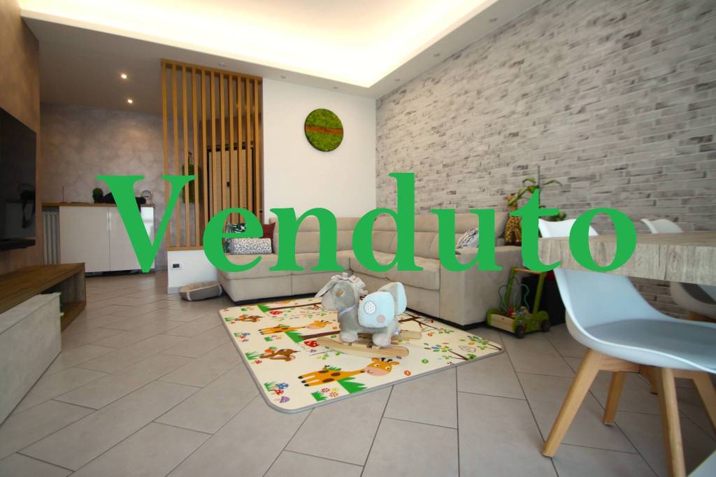 appartamento in vendita a Trezzano sul Naviglio