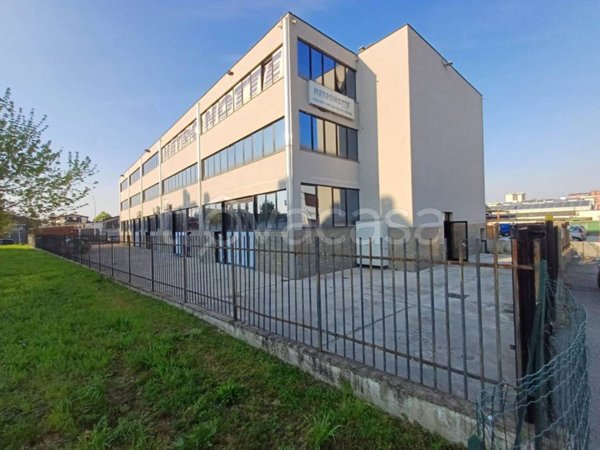 ufficio in vendita a Trezzano sul Naviglio
