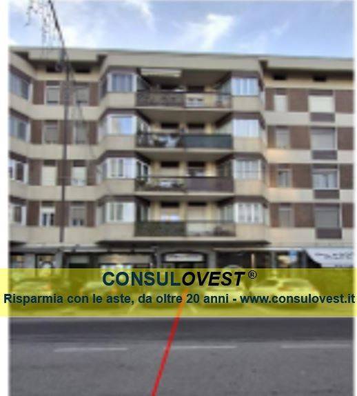 negozio in vendita a Trezzano sul Naviglio