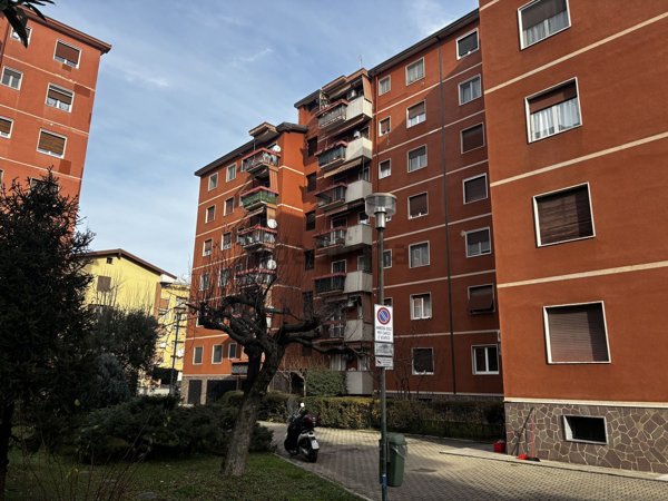 appartamento in vendita a Trezzano sul Naviglio