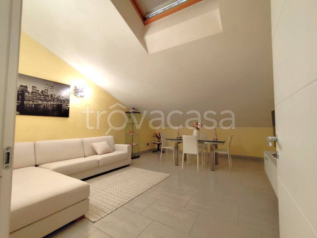 appartamento in vendita a Trezzano sul Naviglio