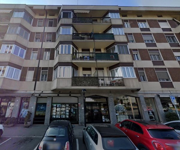 negozio in vendita a Trezzano sul Naviglio