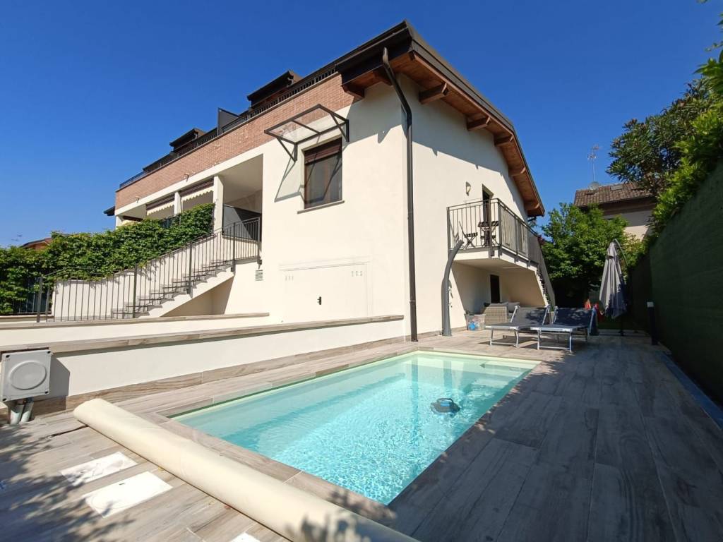 casa indipendente in vendita a Trezzano sul Naviglio