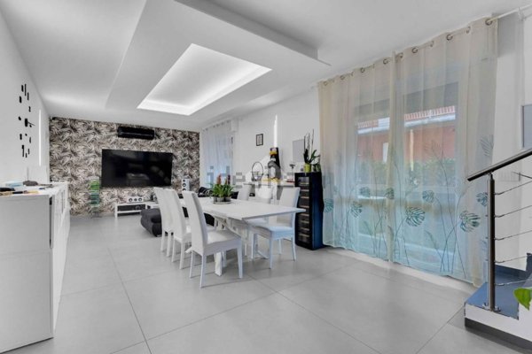 casa indipendente in vendita a Trezzano sul Naviglio