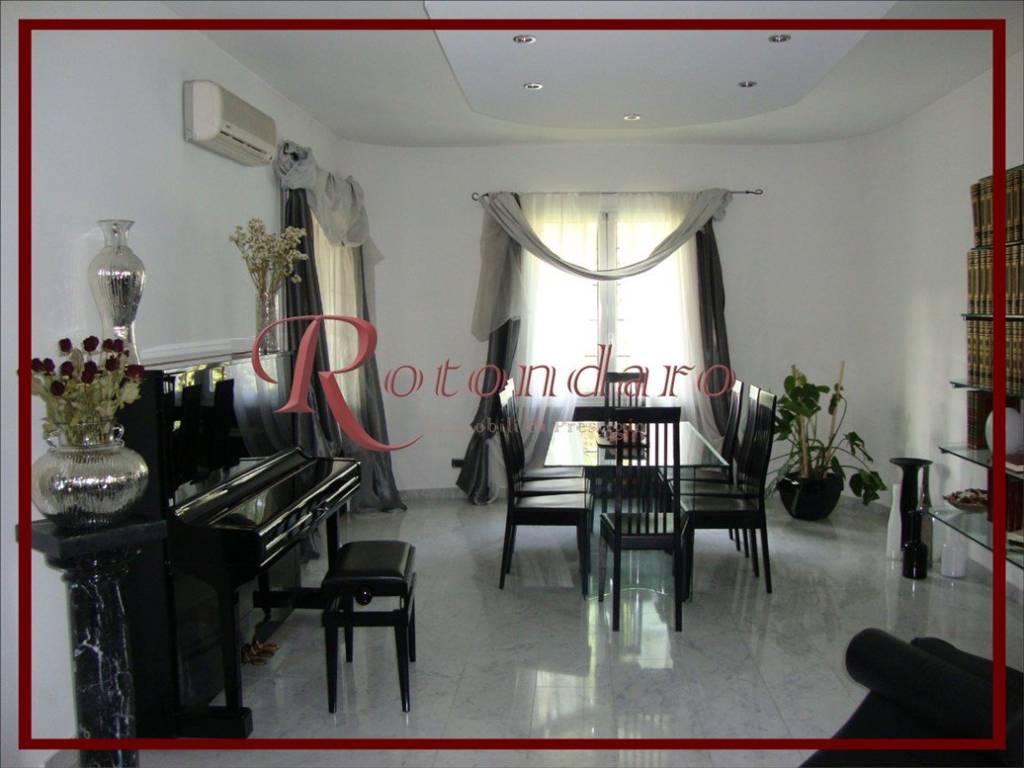 casa indipendente in vendita a Trezzano sul Naviglio