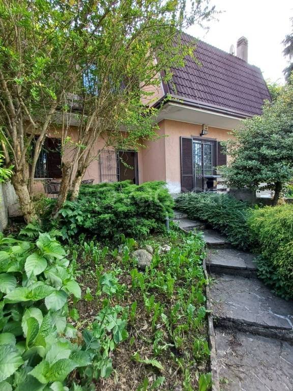 casa indipendente in vendita a Trezzano sul Naviglio