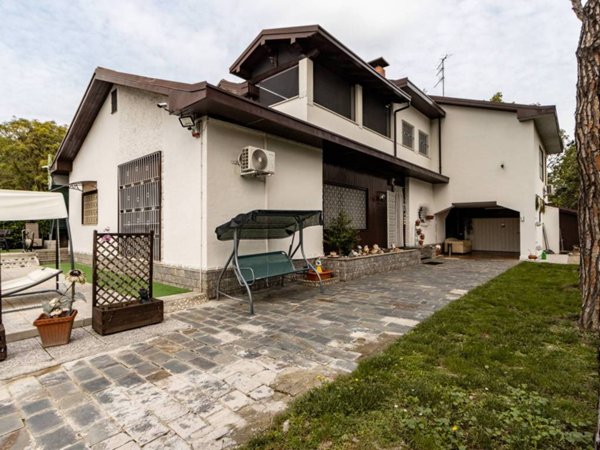 casa indipendente in vendita a Trezzano sul Naviglio