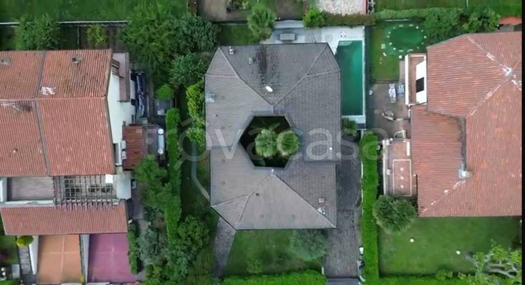 casa indipendente in vendita a Trezzano sul Naviglio