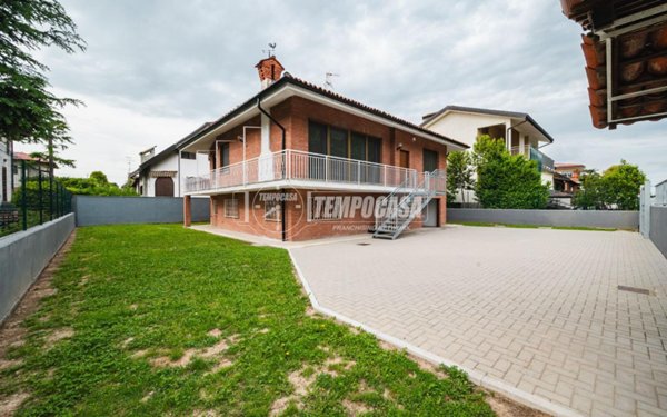 casa indipendente in vendita a Trezzano sul Naviglio
