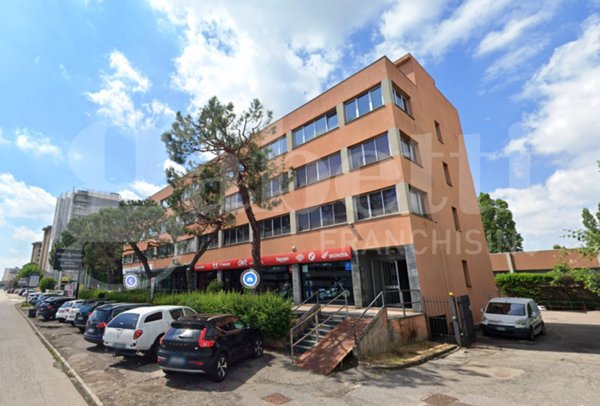 ufficio in vendita a Trezzano sul Naviglio