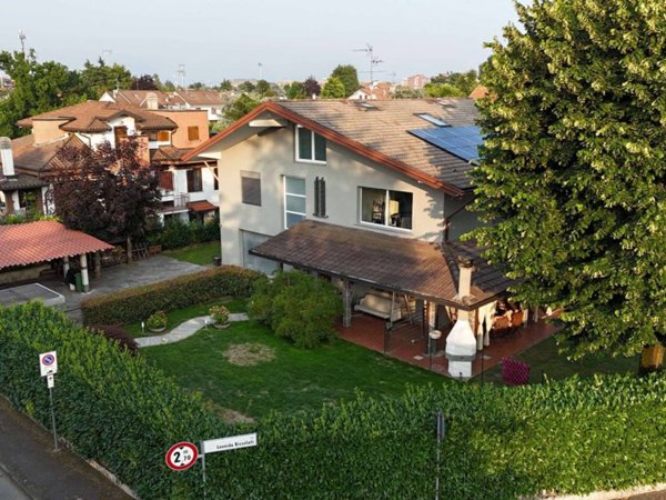casa indipendente in vendita a Trezzano sul Naviglio