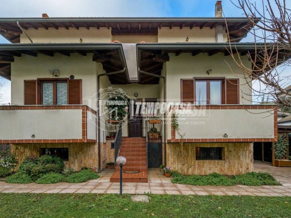 casa indipendente in vendita a Trezzano sul Naviglio