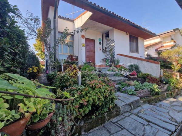 casa indipendente in vendita a Trezzano sul Naviglio