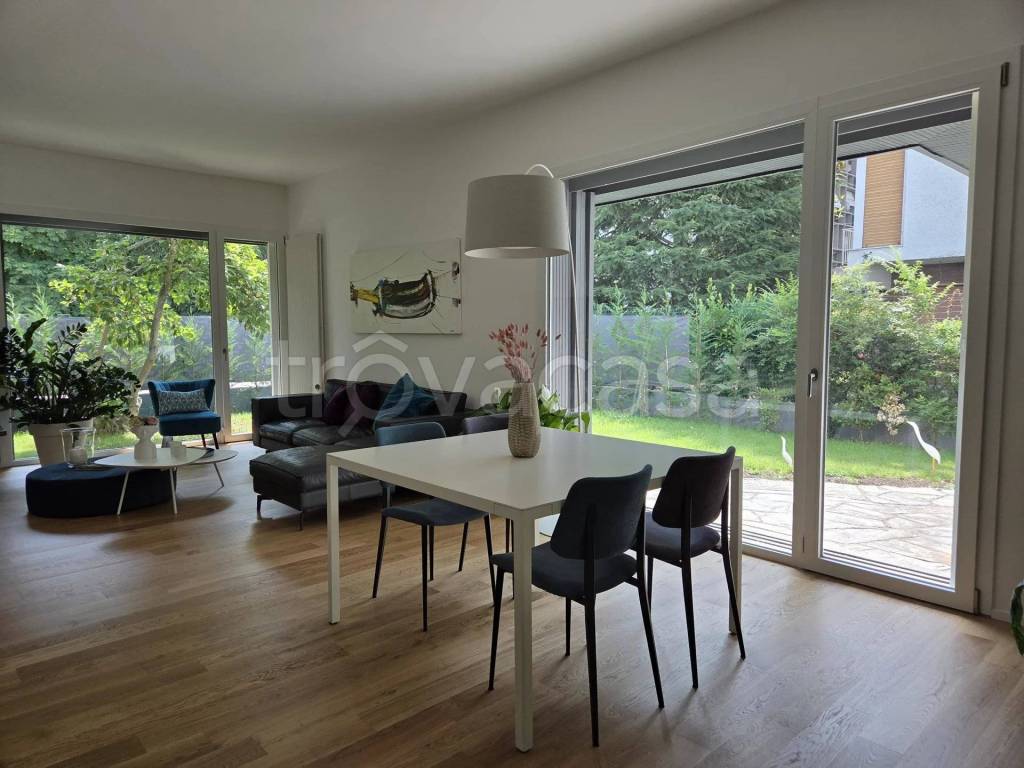 casa indipendente in vendita a Trezzano sul Naviglio