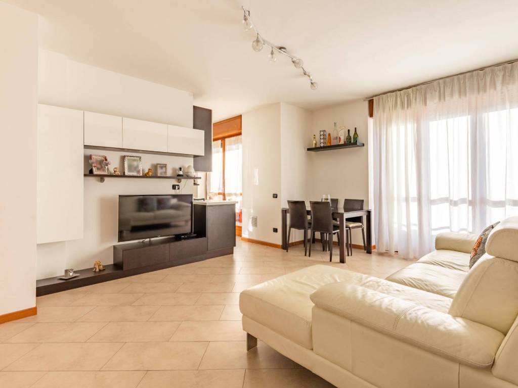 appartamento in vendita a Trezzano sul Naviglio
