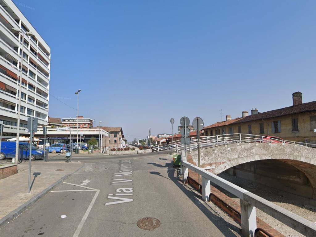 negozio in vendita a Trezzano sul Naviglio