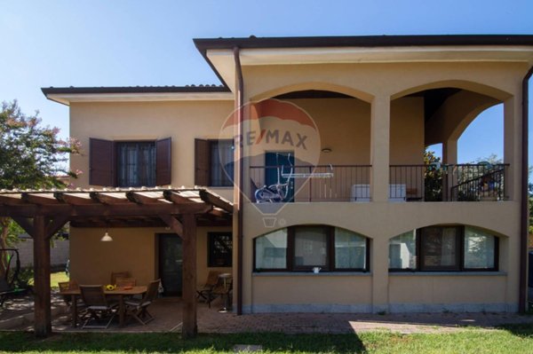 casa indipendente in vendita a Trezzano sul Naviglio