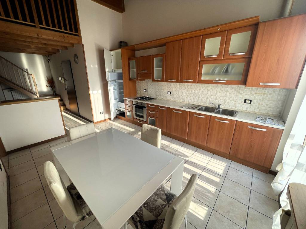 appartamento in vendita a Trezzano sul Naviglio