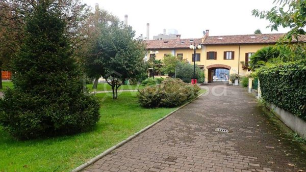 appartamento in vendita a Trezzano sul Naviglio