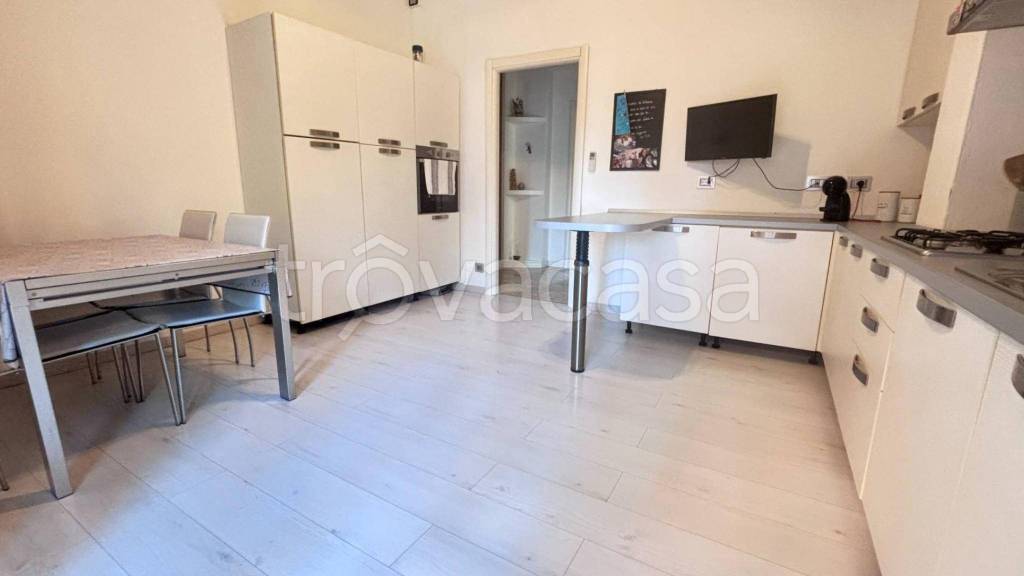 appartamento in vendita a Trezzano sul Naviglio