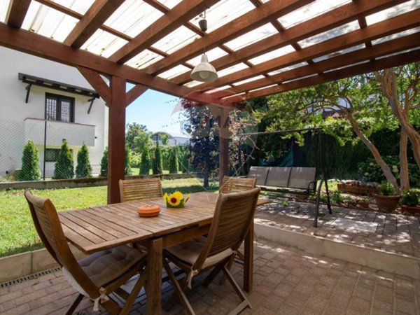 casa indipendente in vendita a Trezzano sul Naviglio